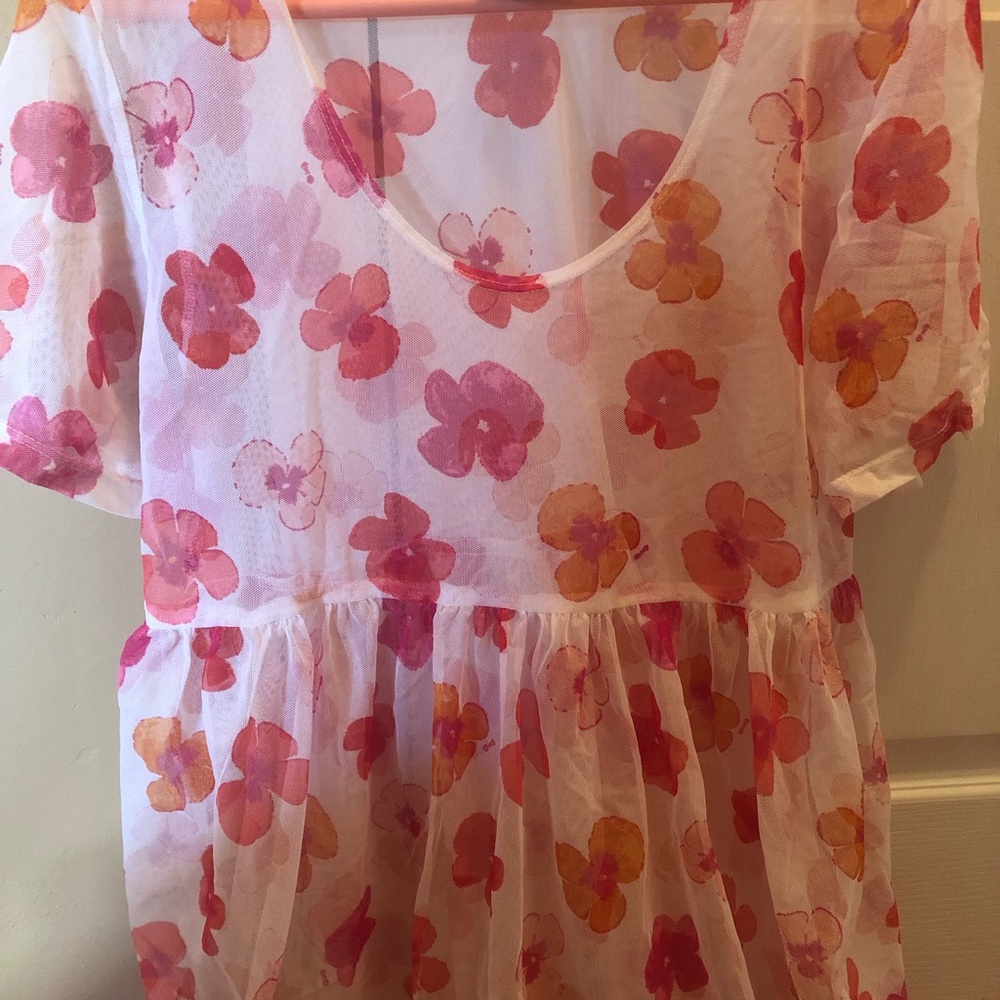 🐞🐞Cute Floral Mesh Swim Cover-Up!  In EUC!🐞🐞